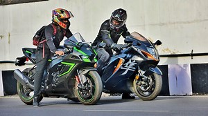 23K views · 1.1K reactions | Kawasaki Zx10r Vs Suzuki HayaBusa 3rd Gen | Comparison | Which Is Faster樂? | Suraj Verma-Legal Banjara | Facebook