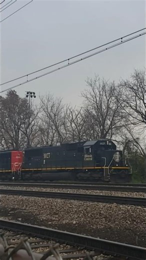 IC SD70 1027 leads a local train past Flossmoor IL! #railroad #railfan #railtrack #railwaycontent