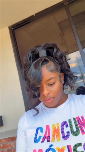 ꧁༒•Pretty&Sleek•༒꧂ on Instagram: "Invisible Ponytail Using 2 14” Bundles"