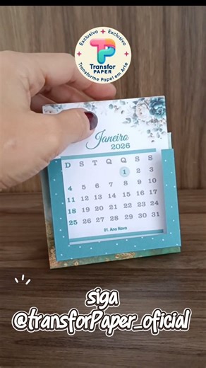 CLUBE TRANSFOR PAPER on Instagram: "⚡️ PARA TUDO E OLHA ISSO ⚡️ O calendário de mesa já está pronto — e o arquivo digital FREEBIE pode ser liberado a qualquer momento. 🚨 MAS SÓ SE VOCÊ AGIR AGORA: 👉 Vá no POST ANTERIOR (a foto) no perfil da TransforPaper_oficial ✔️ Curta a foto ✔️ Comente “EU QUERO” e compartilhe esse video ⏳ Sem comentários = sem arquivo. Assim que a meta for batida, o vídeo com o link do freebie entra no ar Não deixa pra depois. Corre lá, comenta agora e ajuda esse presente 