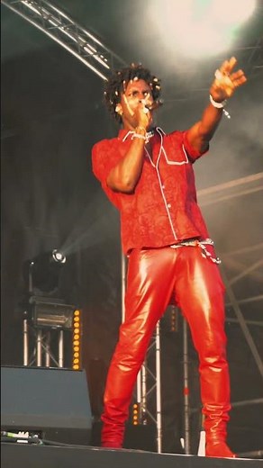 Saint JHN performs ‘Roses’ in the UK [2019]