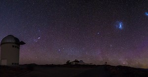 Czy czarne dziury tworzą ciemną materię? Polscy astronomowie podważają głośną hipotezę