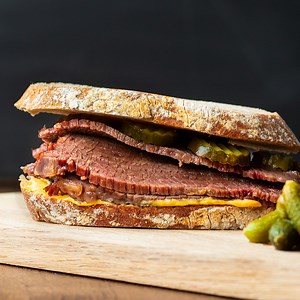 261K views · 482 reactions | Enjoy some salt, spice and everything nice with this succulent salt beef sandwich 數索 | Tasty UK | Facebook