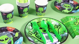 93 PCS Alien Disposable Tableware Set for 8 People, UFO Theme, Includes Plates, Cups, Straws Knives Forks Drinking Tissues, Suitable for Raw Theme Party Drinking Outdoor Picnic