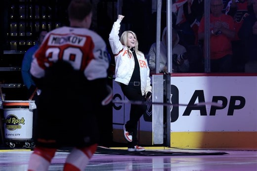 Lauren Hart is singing ‘God Bless America’ again. Why did the Flyers stop using their lucky ‘little piece of magic’?