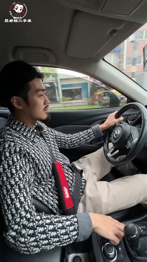 14K views · 84 reactions | 日本原裝進口百萬車 竟沒有恆溫空調? MAZDA CX-3 https://youtube.com/@Luboss168 汽車買賣與諮詢請LINE：@Luboss #未來汽車 #熱門 #高價估車 #全省服務 #收購 #信譽車商 #代步車 #進口車 #超跑 #免費估車 #到府服務 #視訊賞車 #貨車 #重機收購 #重機買賣 #馬自達 #旗艦版 #車換車 | 呂老板二手車 | Facebook