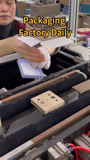 Leo_Cooper on Instagram: "A clean box needs a clean system. #packagingfactory #custompackaging #luxurypackaging #packagingprocess #custom"