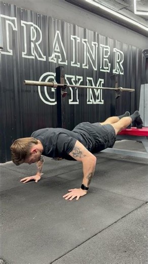 FLEXIONES INCLINADAS PIES ELEVADOS (H)