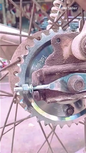 Cómo cortar la cadena de tu moto de forma rápida