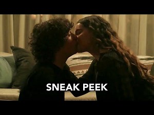 Superman & Lois 1x11 Sneak Peek "A Brief Reminiscence In-Between Cataclysmic Events" (HD)