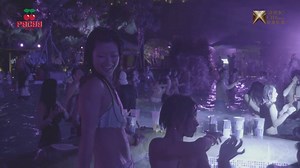 【"HOT"住消暑！#仲夏池畔派對 第二浪火熱登場】 由「派馳」呈獻的首場Pool Party氣氛有多HIGH？立即重溫現場盛況！ 第二場池畔派對繼續帶來火熱節奏，更請來當紅DJ R3hab坐鎮，約定你7月2日 #新濠影滙 室外游泳池 派對狂歡！早鳥優惠票$350，快約好友搶買啦！► http://goo.gl/ZRpUlT Cool off at the Hottest #SummerLovePoolParty ! Presented by Pacha Macau, Our first Pool Party is incredibly HOT! Here's the highlight of last Sat! Don't miss the second round! Join DJ R3hab on Jul 2 at #StudioCity Outdoor Pool. Early-Bird tickets at $350, grab now!► http://goo.gl/MY4L2X #這才是娛樂 #ThisIsEntertainment #澳門新濠影滙 #StudioCityM