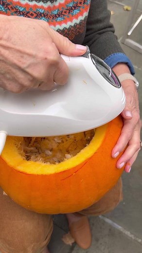 🎃The Do’s and Don’ts of Pumpkin Carving 🎃 It is a treasured tradition in our family to carve jack-o-lanterns for Halloween. But with all the yuck and mess, sometimes my kids would quit the project before we even started. Babs’ Do’s and Don’ts for Pumpkin Carving, saves the mess and speeds up carving so you can have the perfect jack-o-lantern with no mess and no fuss. Happy Halloween 🎃 XO Babs1. Carve from bottom. That way you have the stem to hold onto and you can easily slip the pumpkin righ