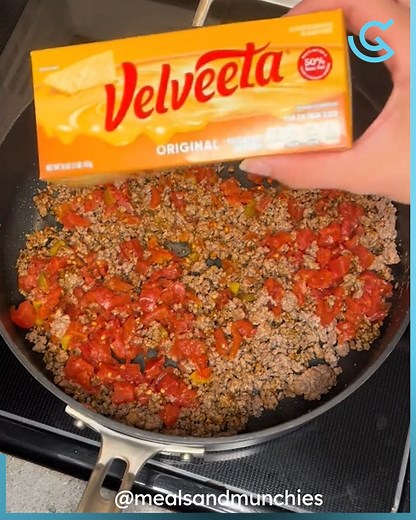 45K views · 993 reactions | The Best Nachos I’ve Ever Made  #nachos #skilletnachos #easydinner #dinner #dinnerrecipe #easyrecipe #cooking #familydinner #meal #viralreels #reels | Foodie's Time | Facebook