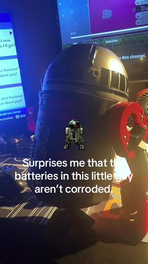 Disney Land Droid Depot Astromech droid.