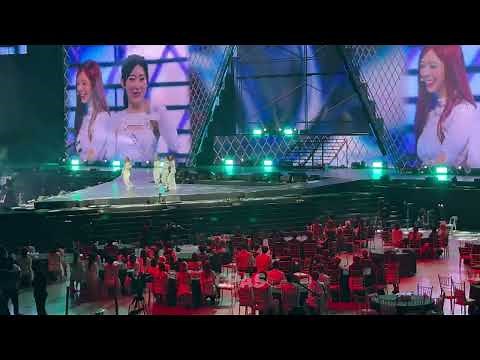 Idol Reaction to ITZY Performance at AAA 2023