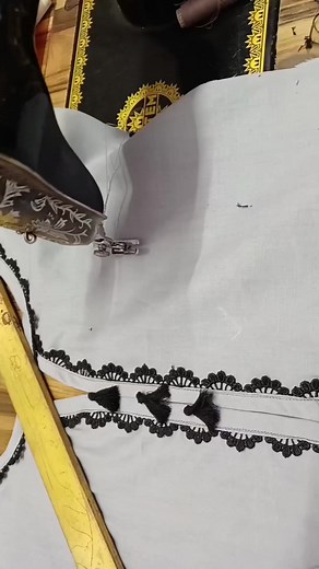 Cute guchhi ☺️ #tutorialreels #neckdesign #fashion #cutting #faishondesigner #video #trending #viralreels #viralpost #sewing #reels | Sweet Stitches