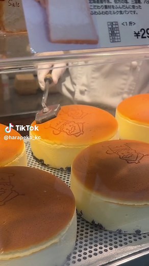 りくろーおじさんの店で焼きたてぷるぷるのチーズケーキを楽しもう！
