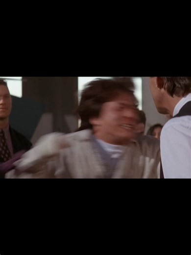 Jackie Chan's Mr. Nice Guy funny fight scene #jackiechan #jackiechanmrniceguy #martialarts #jackiechanmovie #fypシ