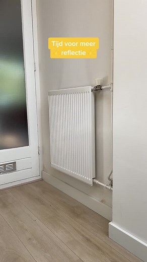 30K views · 202 reactions | Bespaar zo’n €50 per jaar met radiatorfolie! En de installatie is ook nog eens een koud kunstje 爵Check de link in bio voor het stappenplan!⁠ ⁠ #praxis #bouwmarkt #isolatie #radiator #duurzaam | Praxis Bouwmarkt | Facebook
