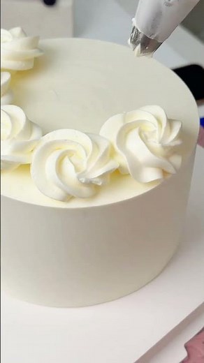 How to use cake decorating tips? Nozzle Piping Technique Tutorials #pipingskills #pipingtips