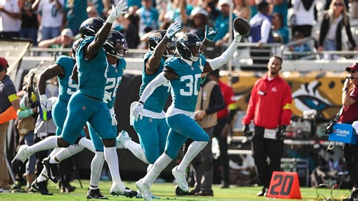 CAN'T MISS PLAY | Brown Makes an Acrobatic Interception of Cook