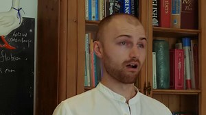 97K views · 2.9K reactions | Bruckner's heavenly 'Locus Iste' – sung one-to-a-part and in a kitchen setting, by Echo Vocal Ensemble. ❤️ See the choir on tour under the baton of Sarah Latto this summer, in London (21 July), Manchester (31 July) and Birmingham (6 August). Tickets here  www.echo-choir.com/already-gone ( The Real Music Video Company) | Classic FM | Facebook