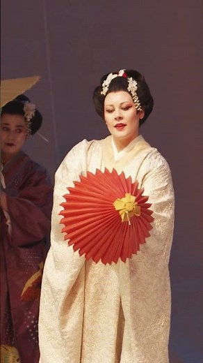Giacomo Puccini MADAMA BUTTERFLY