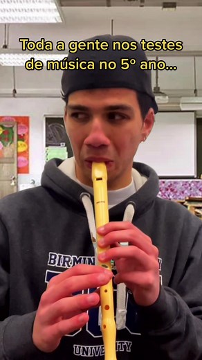 Flauta Meme: A Comédia Musical do Titanic