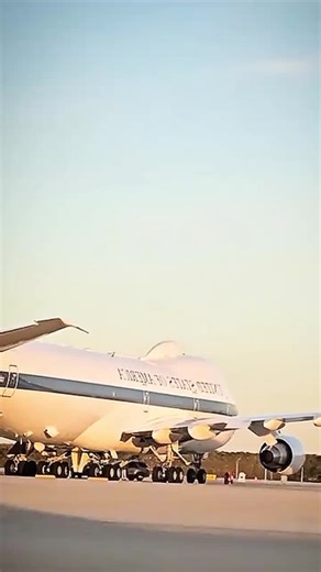 doomsday airplane seen in los angeles after 50 years and New york brazil USA united states of america and london england unitedkingdom on it america doomsday airplane again seen doomsday airplane viral video doomsday plane today doomsday plane explained doomsday plane sound doomsday plane in air doomsday plane number doomsday plane russia doomsday plane taking off #doomsday #plane #explained #russia #UK