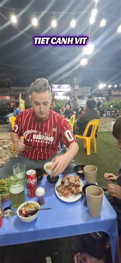 Tiet canh Vit. Tiết canh Vịt. Vịt. Vịt quay. Vietnamese food. Blood duck pudding. Strange foods. Hanoi Food #tietcanh #VietnameseFood #VitQuay #HanoiFood #Vietnam