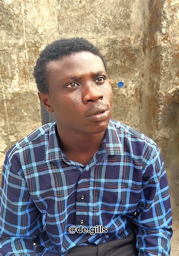 De Gills Wins 'Poor Man of the Year' Award