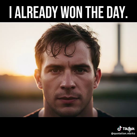 They are made in the summer. We are forged in the winter. ❄️ When the days get short and the air gets cold, most people retreat. They wait for easier conditions. That’s when the gap widens. The Winter Arc is a contract you sign with yourself. It’s 4 AM wake-ups, freezing bars, and empty gyms. It’s a lonely, brutal grind that builds more than just muscle—it builds callus on your mind. Twenty slides. One session. No excuses. See you in the dark. #MonkMode #TheGrind #NoExcuses #winterarc #wintersol