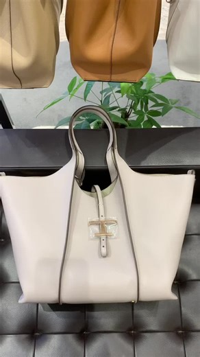 TOD'S小号子母包托特包开箱评测！XBWTSBA0200Q8E白色吊坠款真的好用吗？推荐入手吗？