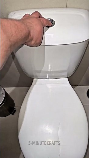 DIY Plate Cleaning Hack That Actually Works 🍽️🙌 #5MinuteBeat