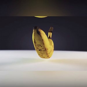 Just some bananas falling 😂😂 | LADbible