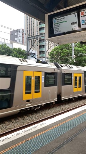 Sydney Trains B-Set (Waratah Series 2) - Departing Burwood (T2 Inner West & Leppington to Central)