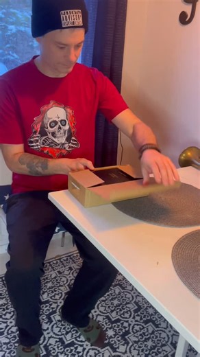 Johan J.J Jonasson on Instagram: "Installing the Guyker GG1009A-S-CR One of my main strats was in desperate need of a new bridge. The amazing staff at Guyker sent me a new one. How did it go? It was everything I could ask for. Very robust and reliable 👍 Order your own today by clicking the link 👇👇👇 https://www.guyker.com/?ref=qjukqabj Use the code: JOHANJONASSON for a 10% discount"