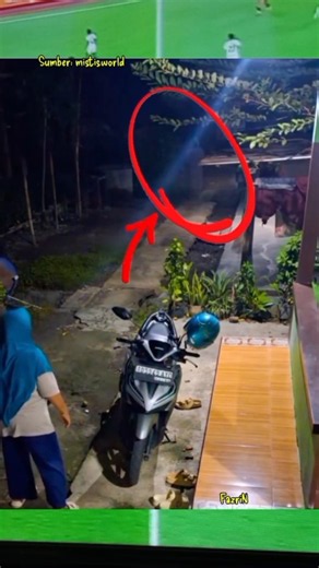 Horor! Niat ke warung malah ketemu pocong #creepy #ceritahoror #shortvideo #horror