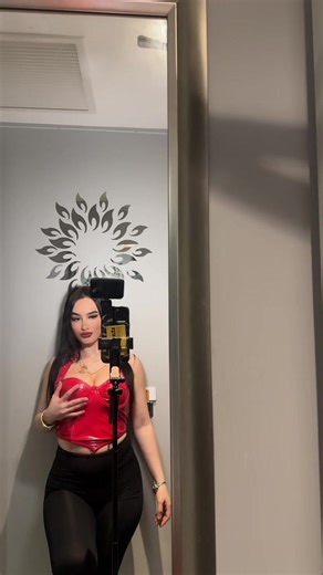 Discover the Brunet Mega Lux Class Experience