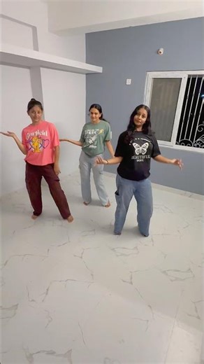 Let’s💃#dance #shortsfeed #1mviewers #viralme #youtubefeed #dancer #trending1 #indianyoutuber