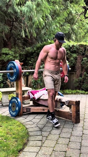 Give the simple approach a try ⬇️ I’ve been getting a lot of messages on YouTube and Instagram from guys who have been trying this approach lauding their success with it… it took getting these messages for me to even realize just doing a handful of big compound lifts, and only one or two per day, was any kind of unusual approach. This is what I’ve been doing for years. I have a 6 day split, and basically do one exercise per day with the exception of Monday when I do flat bench dips and Thursday 