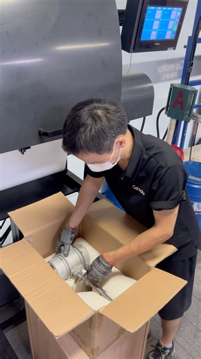 This foam packaging method allows equipment accessories to be transported safely!