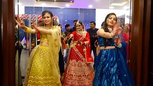 Indian bridal entry dance performance 😍😍😍😍😍😍😍😍😍😍 . . . . . . . . . #wedding #bride #weddingphotography #love #weddinginspiration #weddingday #weddingdress #photography #weddingplanner #prewedding #makeup #engagement #fashion #bridal #bridetobe #weddingphotographer #weddings #weddingideas #party #groom #makeupartist #weddingdecor #indianwedding #mua #instagood #instagram #birthday #weddingorganizer #like #photooftheday | Tirupati Studio