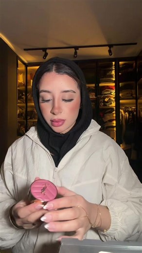 Makeup Techniques for Eye-Catching Looks