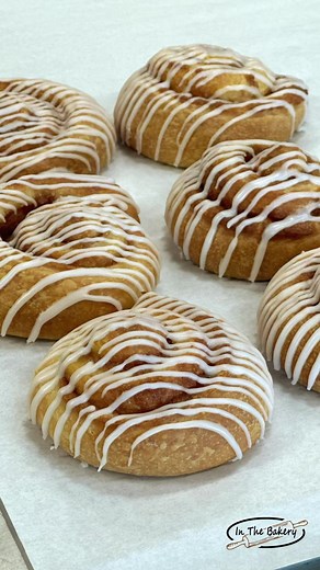 4.6K views · 163 reactions | Cinnamon Rolls! #satisfying #pastrychef #delicious #frenchpastry #madefromscratch #stepbystep #bakery #delicious #laminateddough #summer #europeanpastries #bakinglove #pastrylove #pastrypassion #pastry #foodie #explorepage #explore #travel #dessert #reels #viral #short https://www.amazon.com/shop/inthebakery | In the Bakery | Facebook