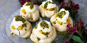 Gooey meringue nests