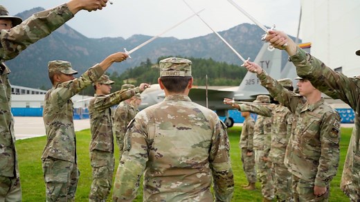 🇺🇸𝐏𝐫𝐞𝐜𝐢𝐬𝐢𝐨𝐧. 𝐃𝐢𝐬𝐜𝐢𝐩𝐥𝐢𝐧𝐞. 𝐄𝐱𝐜𝐞𝐥𝐥𝐞𝐧𝐜𝐞.🫡 Our Cadet Sabre Drill Team showcases military 𝐩𝐫𝐞𝐜𝐢𝐬𝐢𝐨𝐧 and 𝐝𝐢𝐬𝐜𝐢𝐩𝐥𝐢𝐧𝐞 through the performance of intricate sabre maneuvers. ⚔️ One of the few U.S. military units to drill exclusively with sabres, they uphold a proud tradition of 𝐞𝐱𝐜𝐞𝐥𝐥𝐞𝐧𝐜𝐞. 📽️ Watch them in action. #USAFA #CadetLife #LeadersOfCharacterAndQuality | United States Air Force Academy