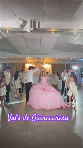 Val’s de Quinceañera