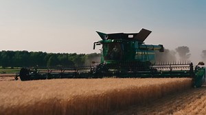 43 reactions | Learn about the Model Year 2025 updates to John Deere S7 Series Combines: https://bit.ly/3V9RsrO | Machinefinder | Facebook