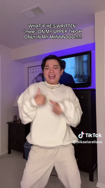 Exploring Taylor Swift's Songwriting: 'Mine' Analysis